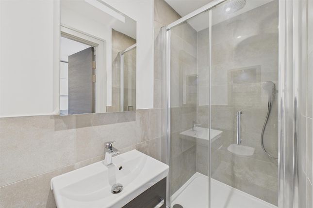 Spring Villa Road, Edgware photo 4