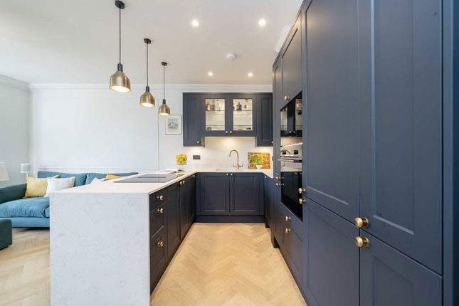 Flat 3A, Exeter Mansions, Exeter Road, London photo 4