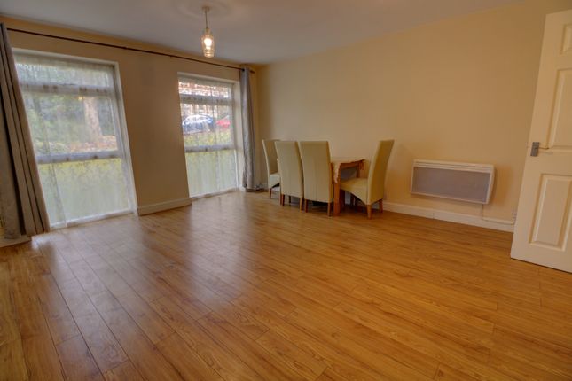 1, Baron Court, Reading photo 2