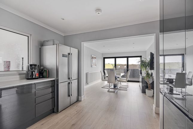 5 Trevear Close, St. Austell photo 3