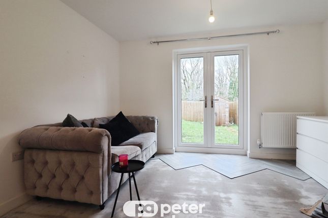 33, Gwern Gwynfael, CARDIFF photo 3