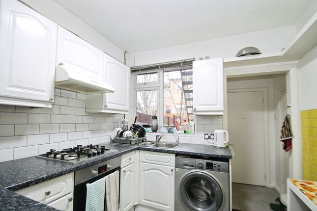 4 Morton Court,, Whitton Avenue West, Northolt photo 3