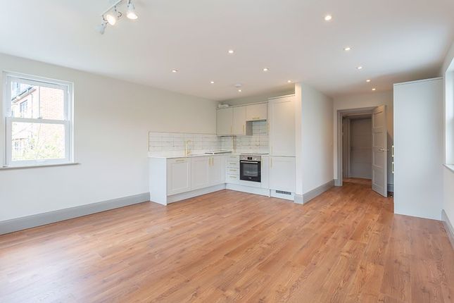 Thumbnail Flat to rent in Mayford Road, London