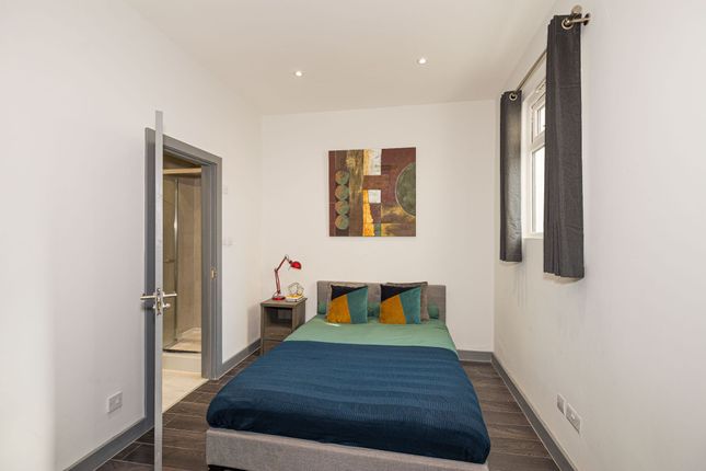 Thumbnail Room to rent in Woodside Green, Woodside, Croydon