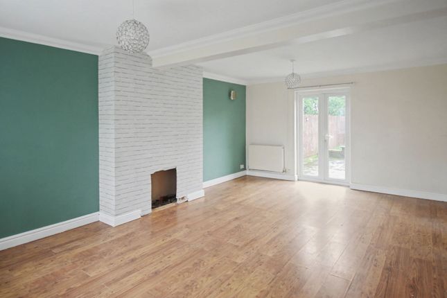 43, Greenhill Place, Hengoed photo 2