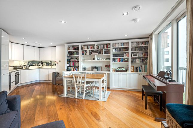 Flat 402, 4, Bridge Place, London photo 3