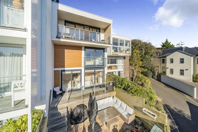 8 Danby Heights Close, Torquay photo 2