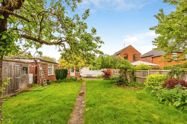 33, Lickhill Road, Stourport-on-Severn photo 2
