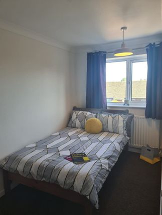 Thumbnail Room to rent in Howlett Drive, Norwich