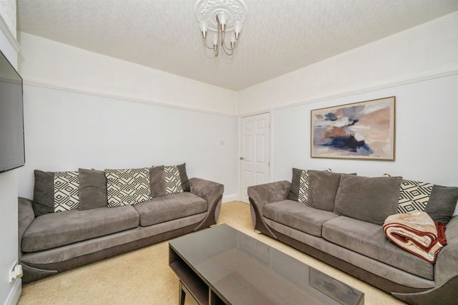 15, Mostyn Avenue, Derby photo 4