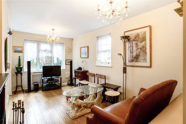 144, Upper Richmond Road West, London photo 4