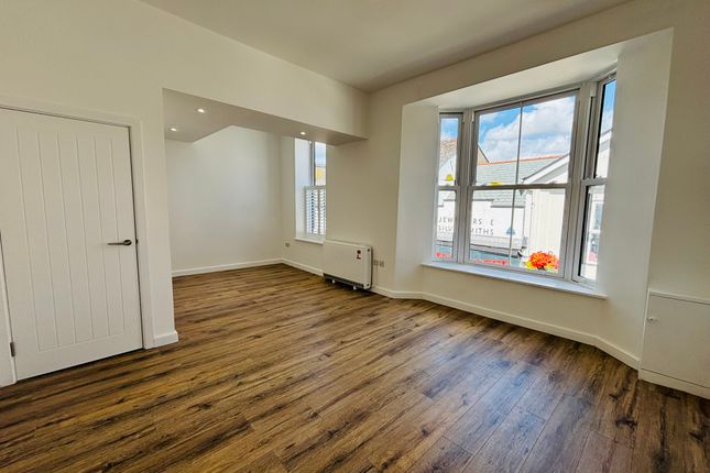 Flat A, 14, Causewayhead, Penzance photo 2