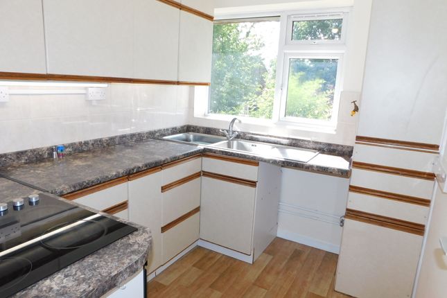 66, Fair Oak Drive, Luton photo 4