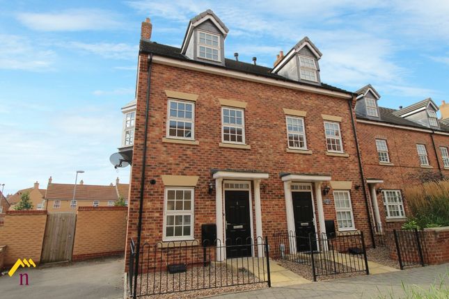 Thumbnail Semi-detached house to rent in Hamilton Walk, Town Centre, Beverley