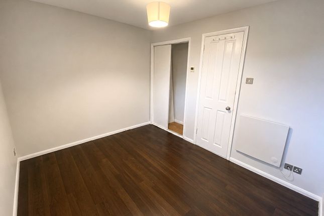 39, Hawthorne Place, Surrey photo 4