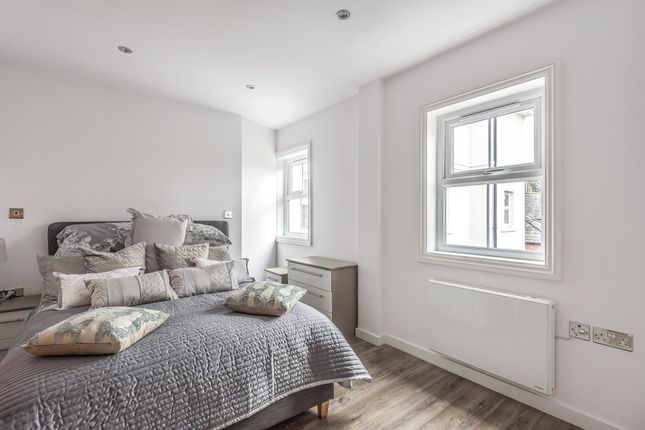 Flat for sale in Flat 12, Atlantic House, West Bar Street, Banbury, Oxfordshire