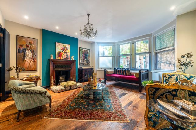 Flat for sale in Dartmouth Road, Mapesbury Estate, London