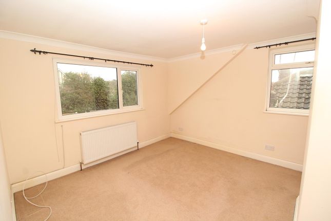 34, The Meadows, Brentwood photo 4