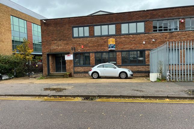 Thumbnail Industrial to let in Warwick Place, Warwick Road, Borehamwood