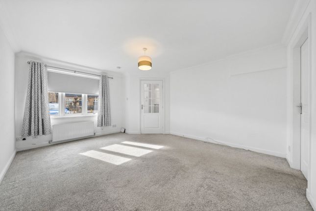 32, Sarti Terrace, Larbert photo 3