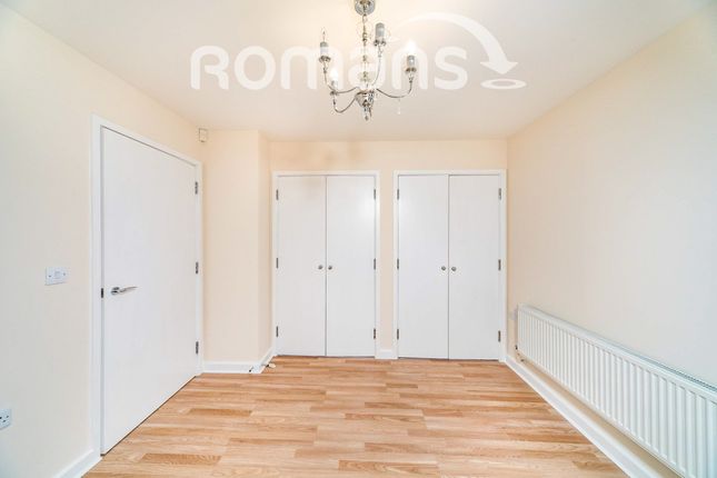 Flat 1, Oyster Wharf, Reading photo 4
