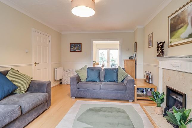 21, Wheatfields, Rochford photo 4