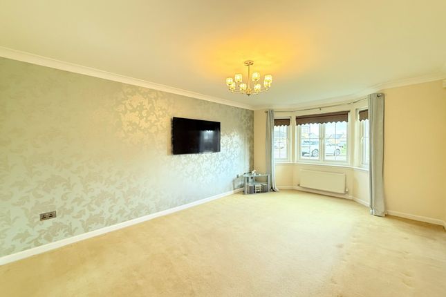 2, Cursiter court , Larbert  photo 3