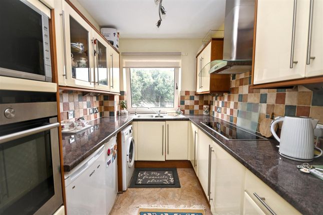 11, West House, Chiswick Place, Eastbourne photo 4