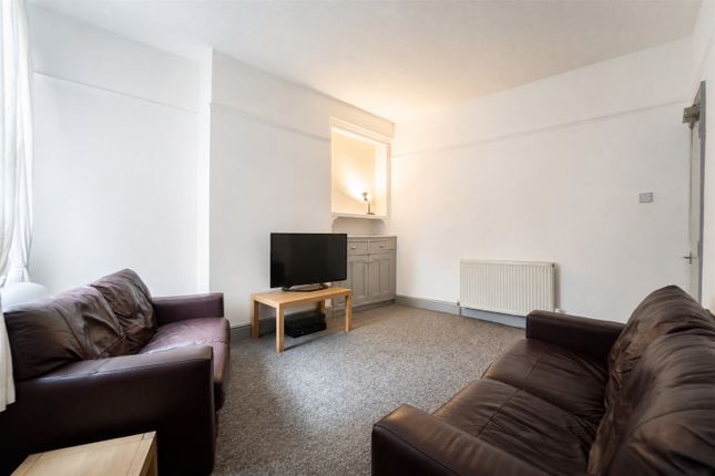 RADDLEBARN ROAD, BIRMINGHAM photo 2