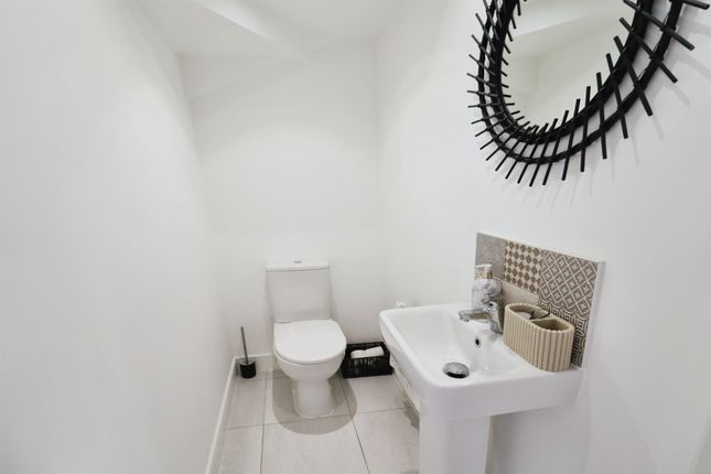 40, Melrose Walk, Penarth photo 3