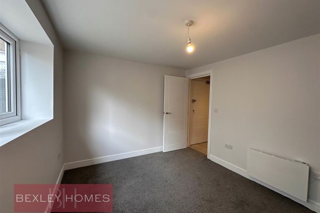 7 Wrotham Road, Gravesend photo 5