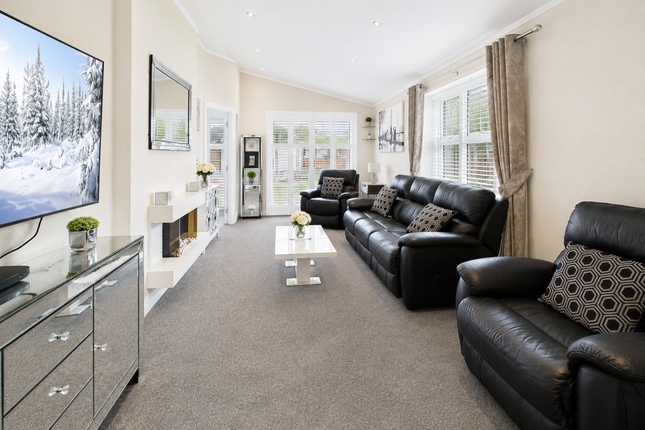 45, Oakleigh Residential Park, Weeley photo 3