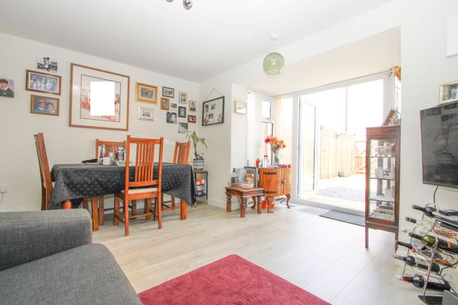 1, Derham Crescent, Yate photo 2