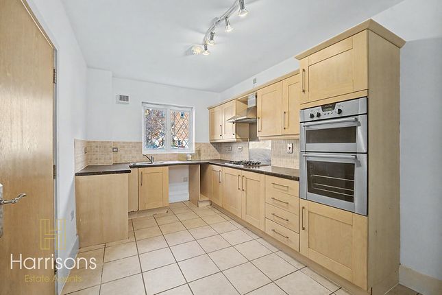 18, Reeceton Gardens, Bolton photo 2