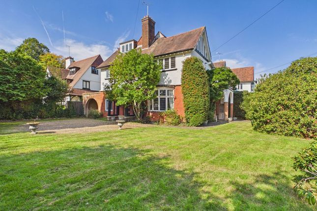 5-bed house on Walton Heath Cottage, Heath Drive, Tadworth, £995,000