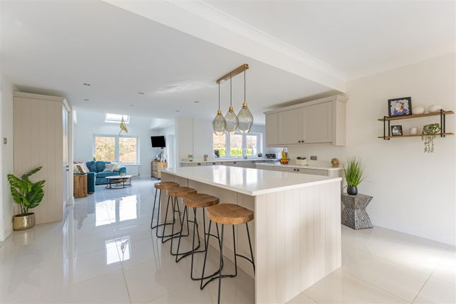 The Down House, Appleshaw, Andover photo 4