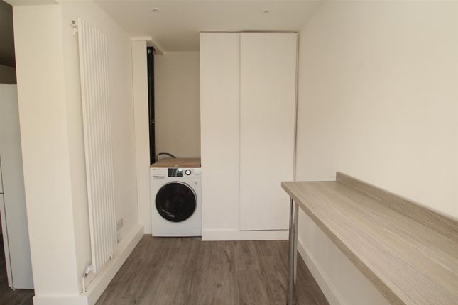 Room 5, 47 Alexandra Road, Hemel Hempstead photo 5