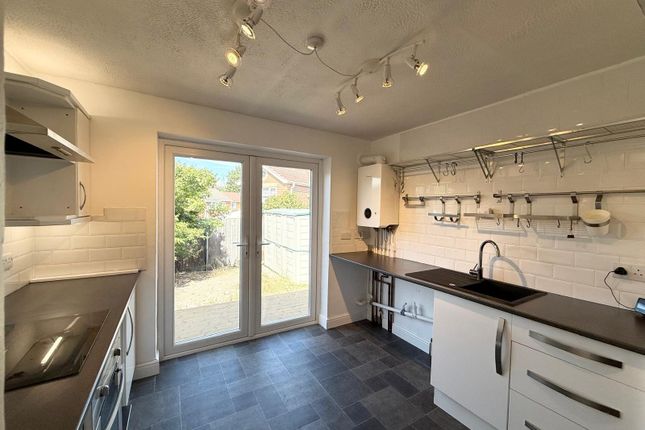 81, Leasowe Road, West Yorkshire photo 3