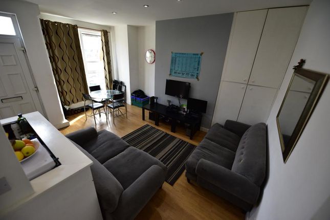 Pearson Terrace, Leeds photo 3