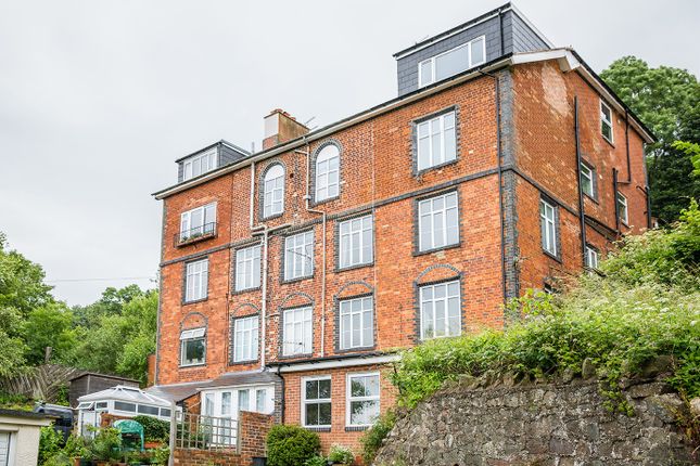 Thumbnail Flat to rent in Lower Road, Malvern