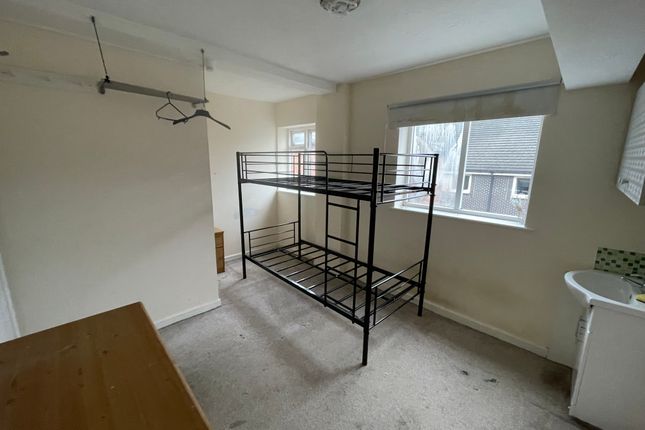 Room 4, 40-43, St Marys Street, Southampton photo 3