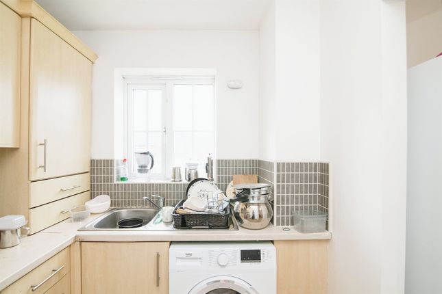 Flat for sale in Wiltshire Way, West Bromwich