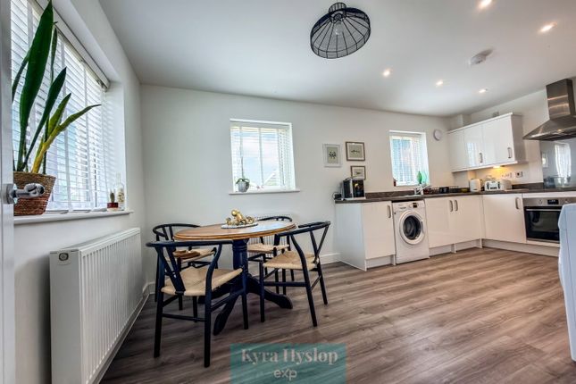 3, Copse Crescent, Exeter photo 3