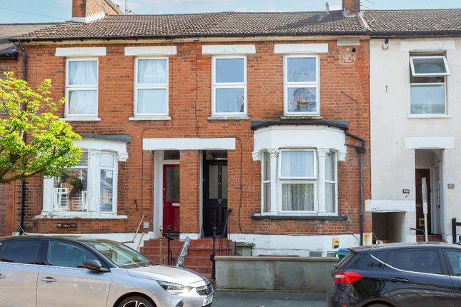 Thumbnail Flat for sale in Gladstone Road, Watford, Hertfordshire