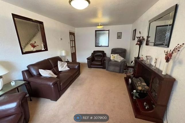 Chadderton, Oldham photo 2