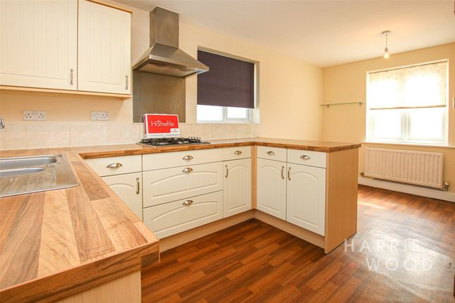 59, Kirk Way, Essex photo 3