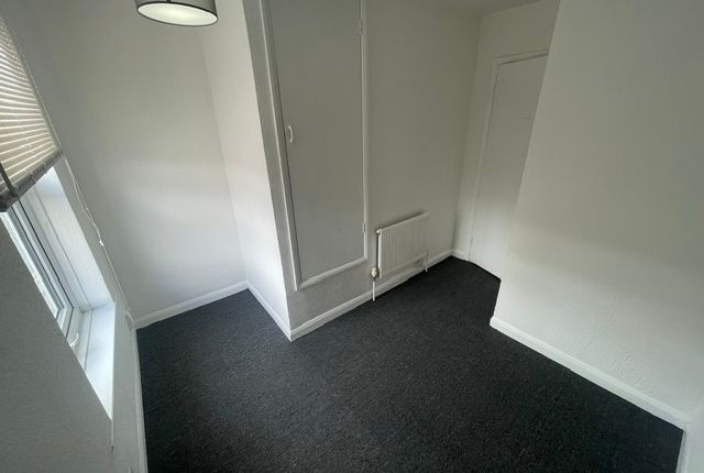 2, Sirdar Road, Ipswich photo 5