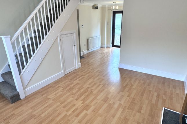 5, Binbrook Close, Lincoln photo 4