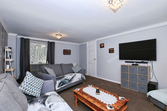 107, Brookfurlong, Peterborough photo 3