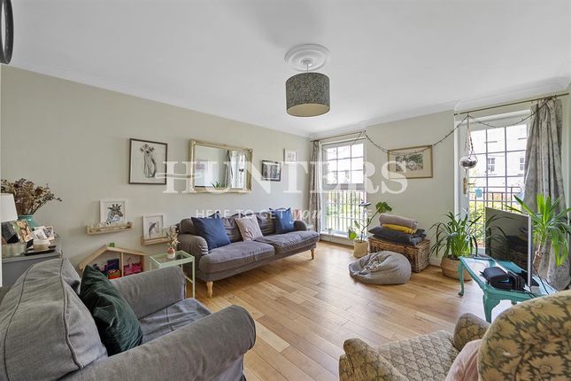 Thumbnail Maisonette to rent in Walford Road, London, London